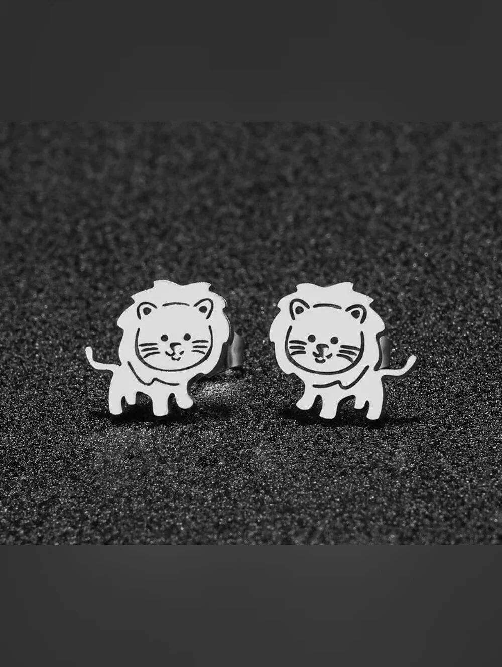 $8 Each Or Bundle 5/$20 Stainless Steel Baby Lion Stud Earrings